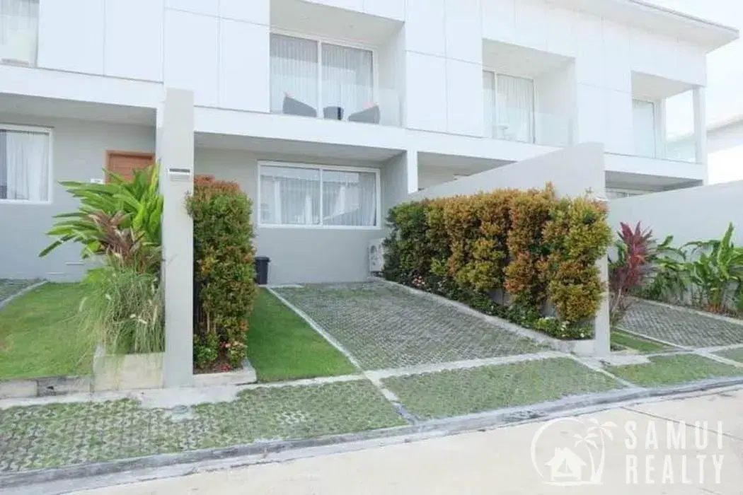 Town House For Sale located in Plai Laem