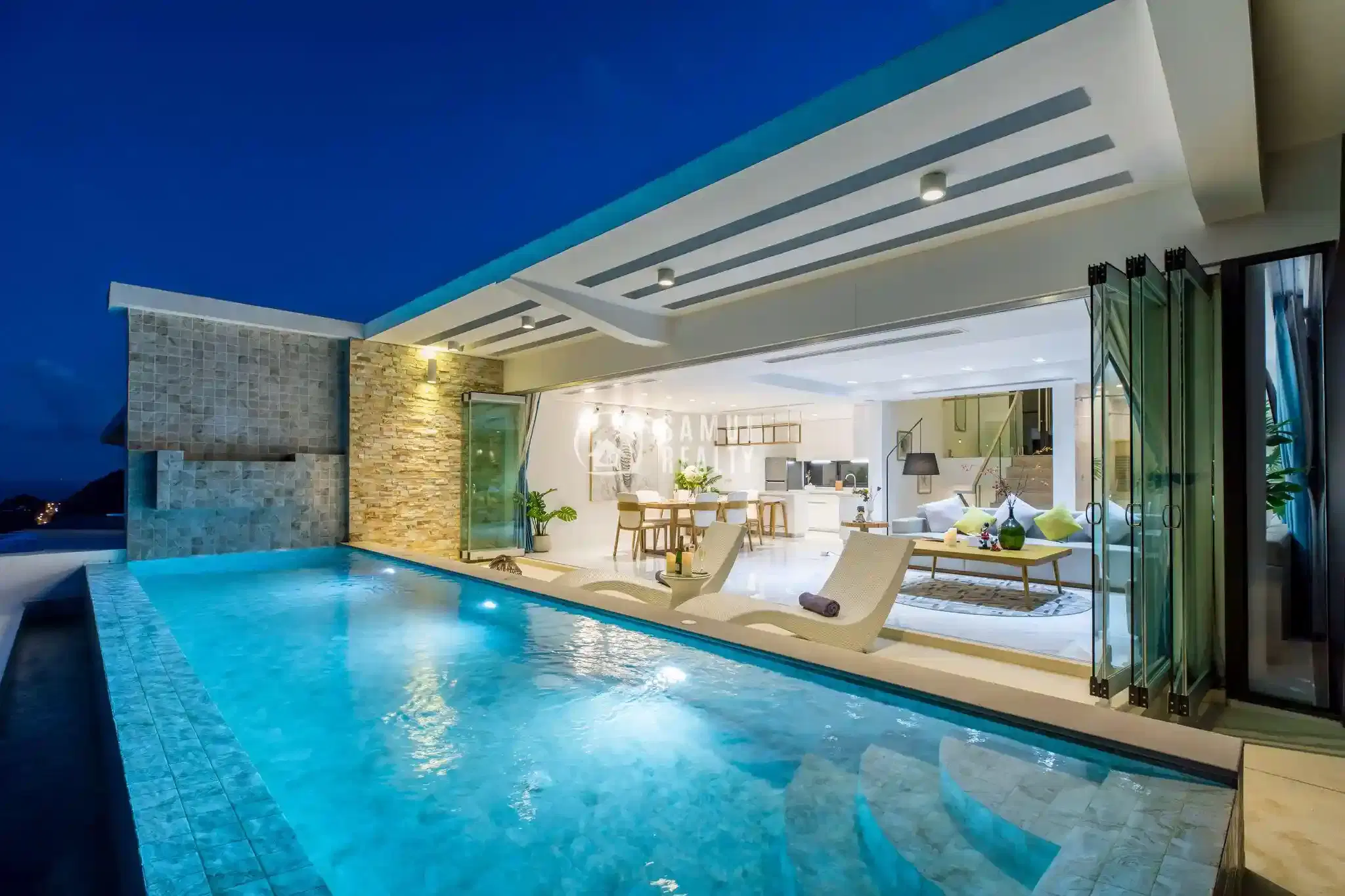 Chaweng Noi Charm: Sea-View Duplex Delight