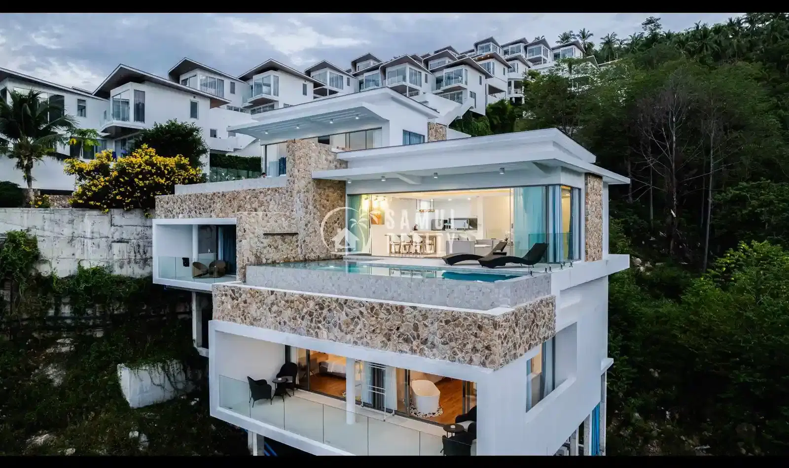 Luxurious Chaweng Noi Villa with Panoramic Sea Views