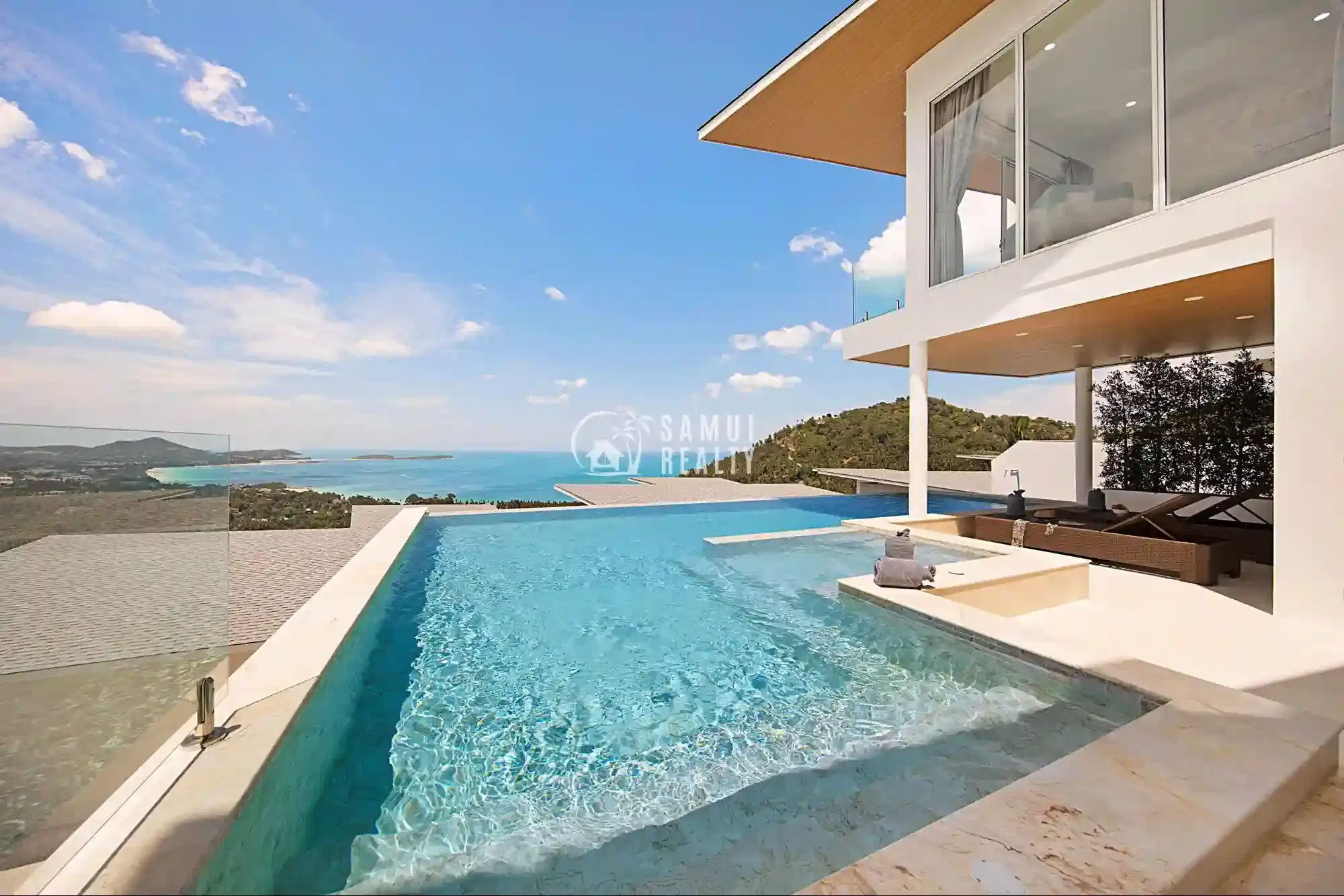 Luxurious Seaview Villa in Chaweng Noi, Koh Samui