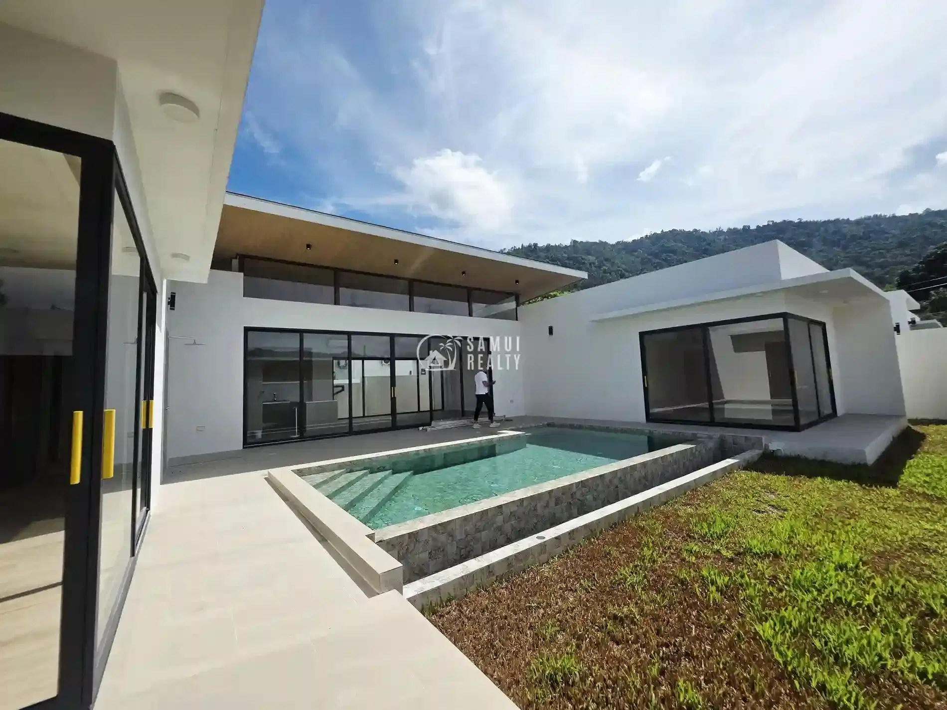 Lamai Serenity 3-Bed Villa: Modern Elegance with Private Pool Retreat