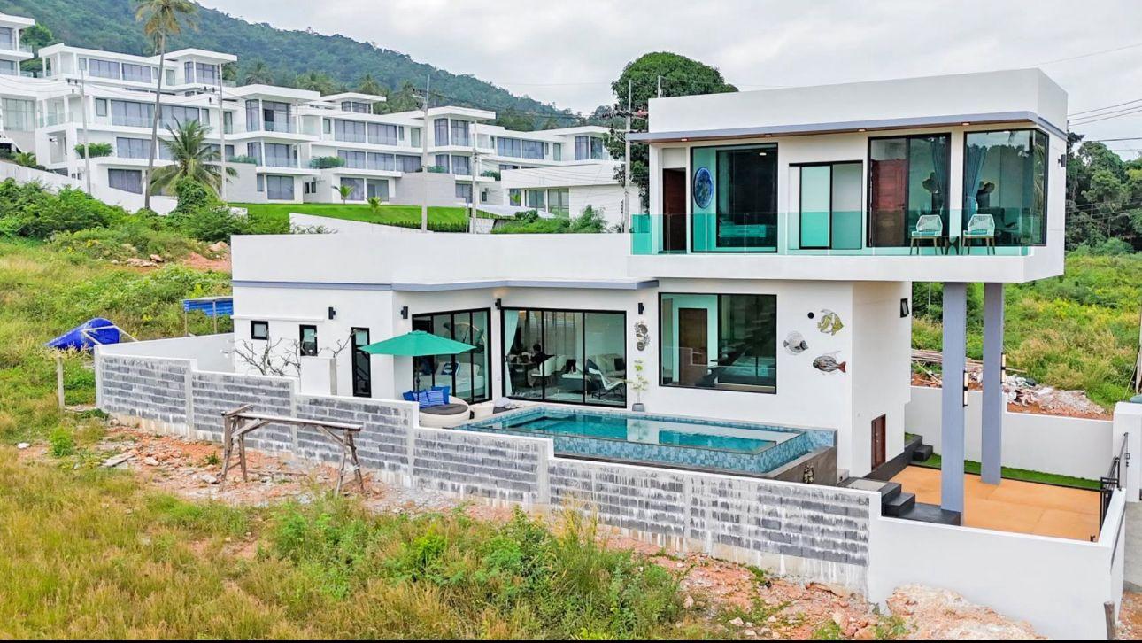 Stunning 4-Bedroom Koh Samui Villa with Infinity Pool & Koh Phangan Views