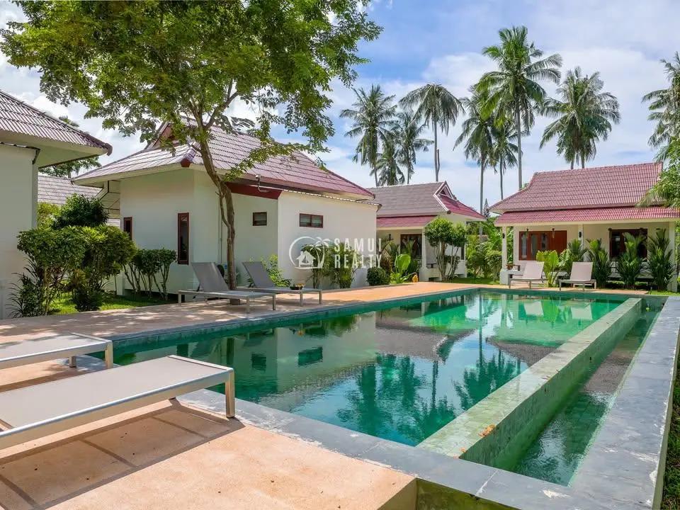 Maenam Bungalow Resort: Modern Comfort in Koh Samui's North