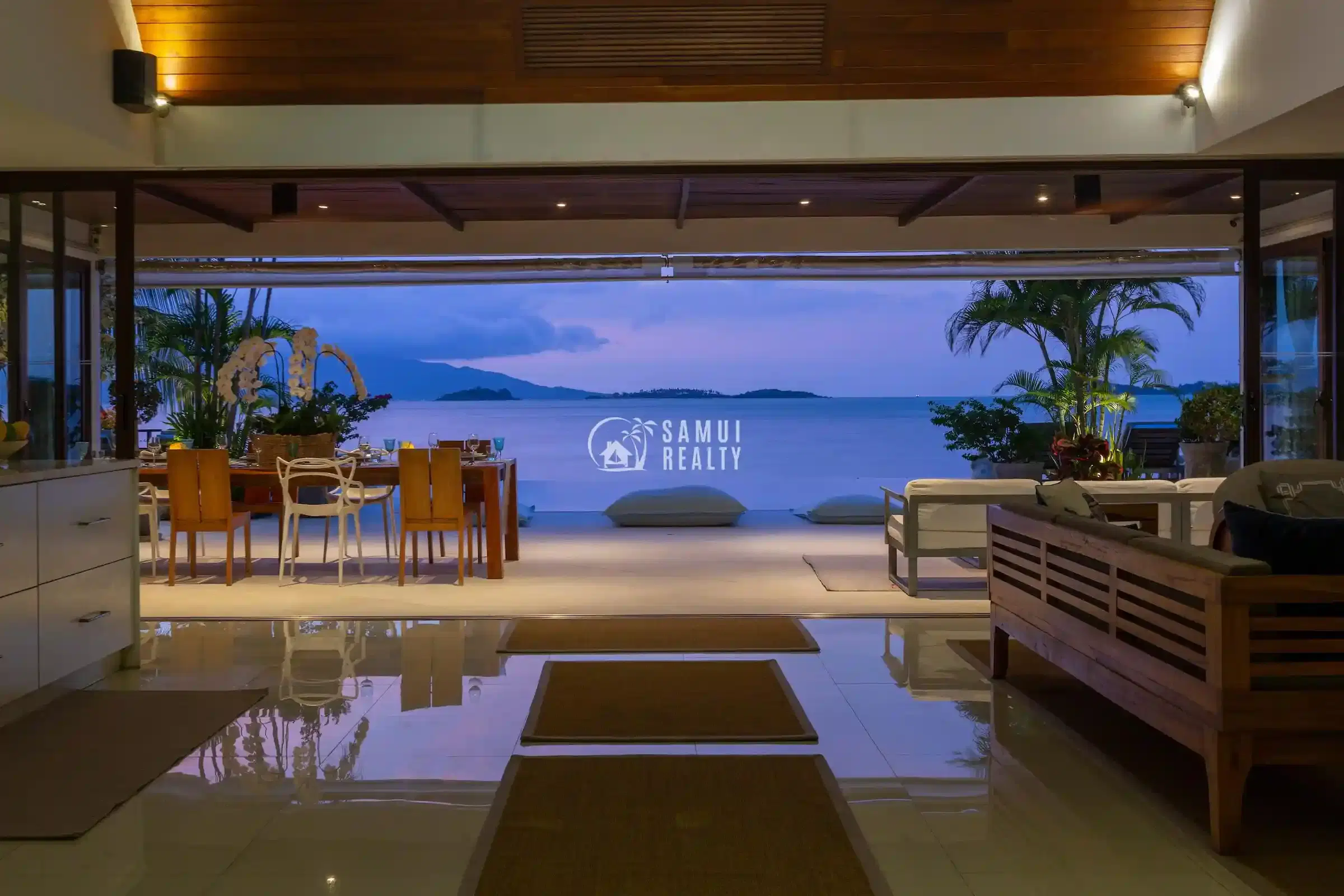 Luxurious Beachfront Villa with Private Infinity Pool in Bangrak, Koh Samui